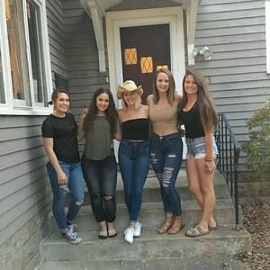 Meet your Posher, Kiara